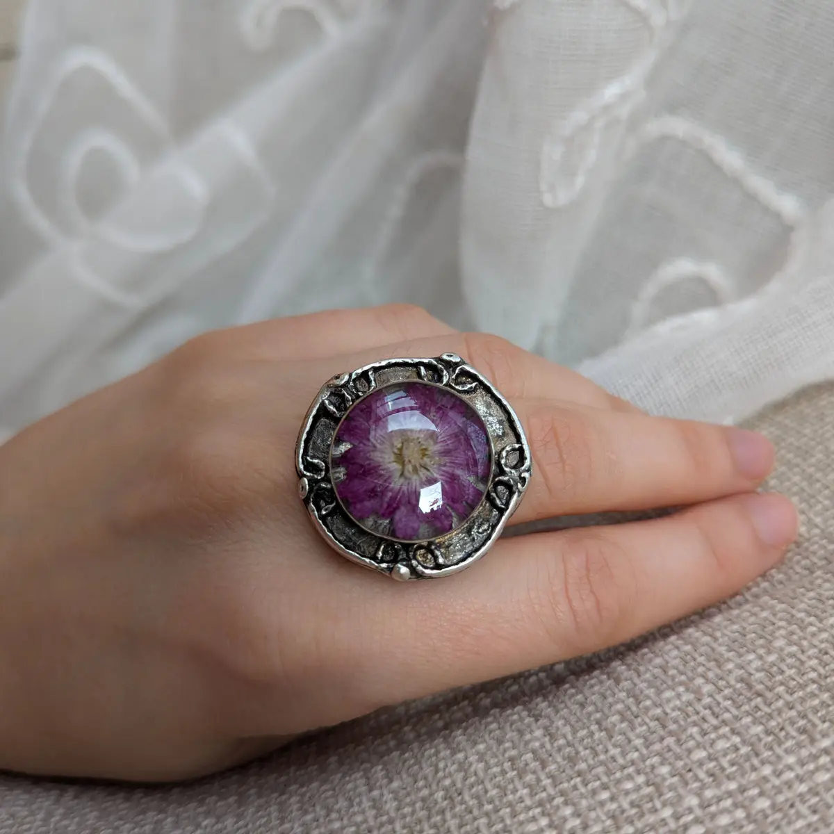 Floral resin set ring and necklace 