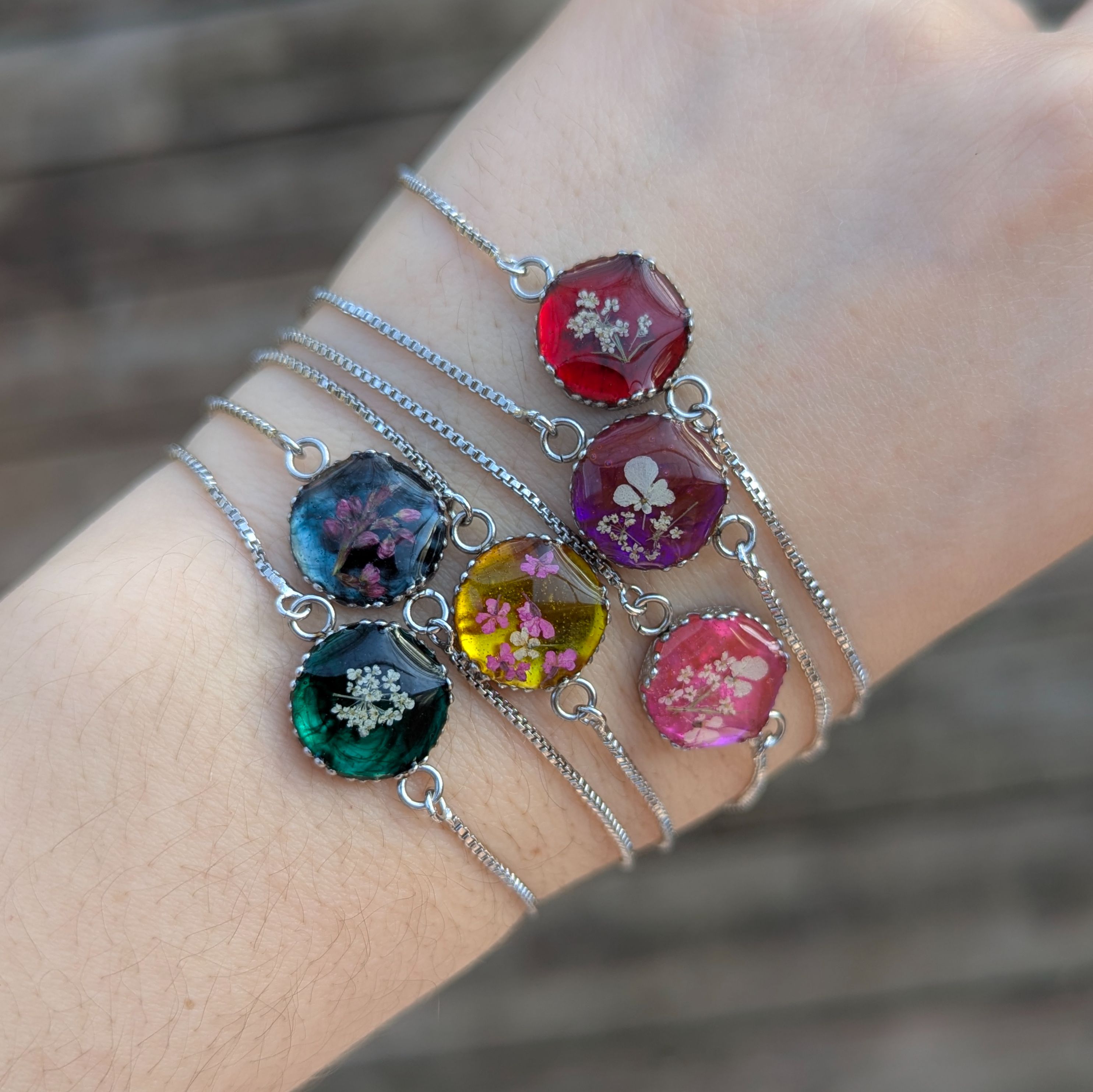 Bracelets 