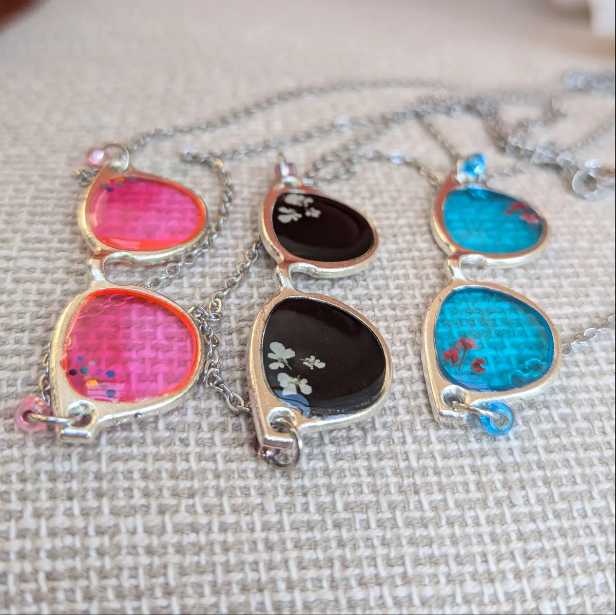 Sunglasses necklaces 