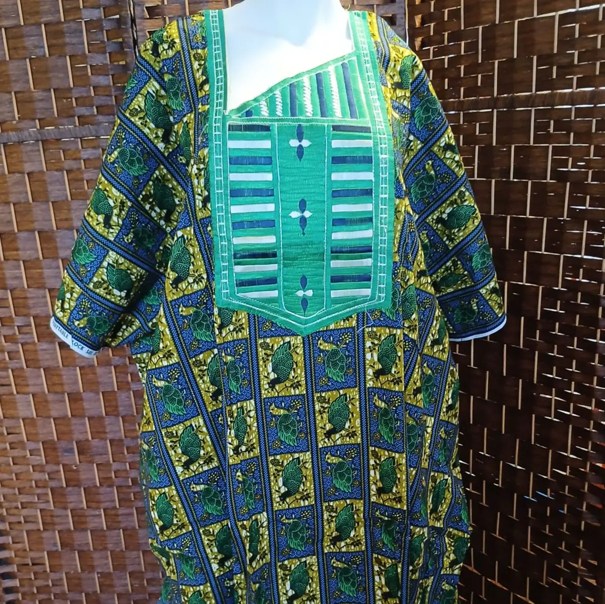 Women African Boubou or dress with embroidery at the front. Unique size, length 140cm and width 115cm