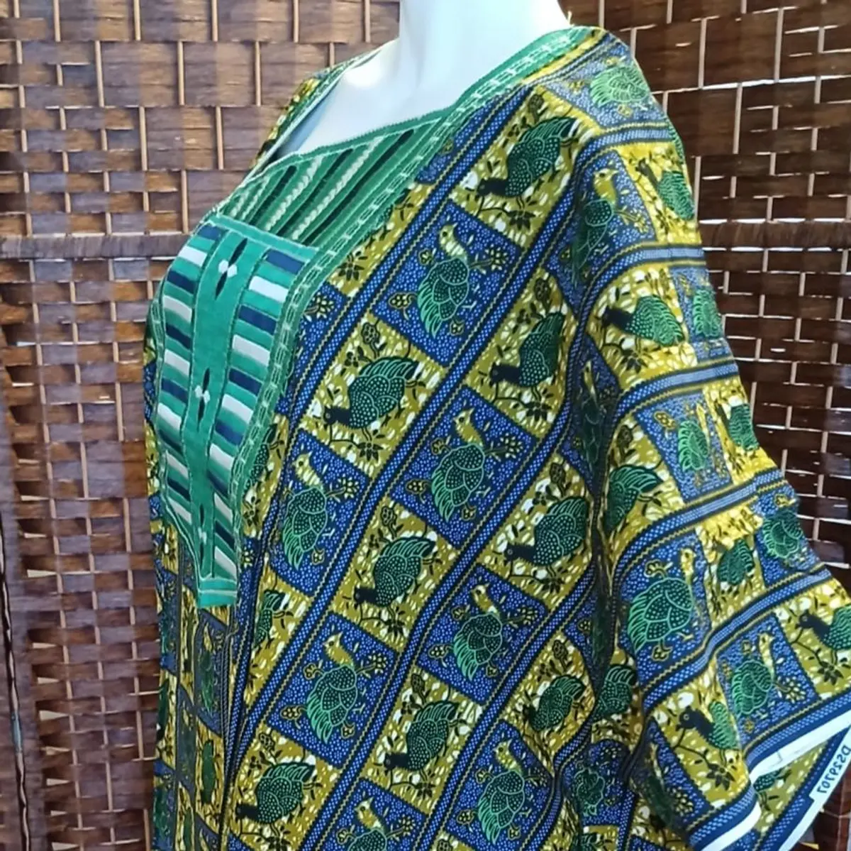 Women African Boubou or dress with embroidery at the front. Unique size, length 140cm and width 115cm