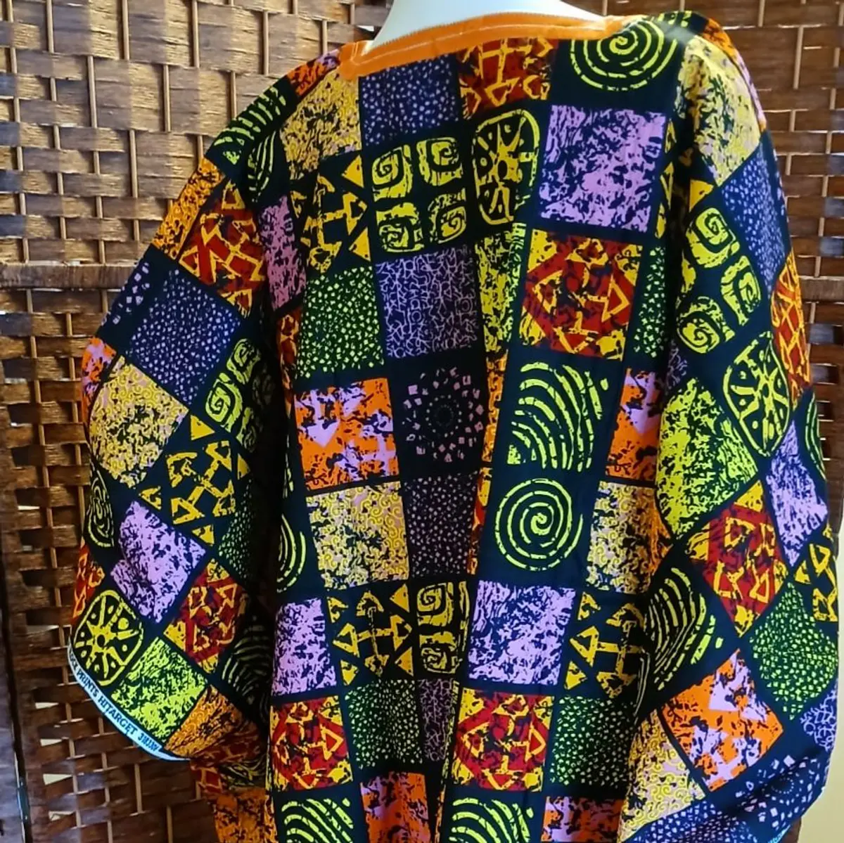 Women African Boubou or dress with embroidery at the front. Unique size, length 140cm and width 115cm