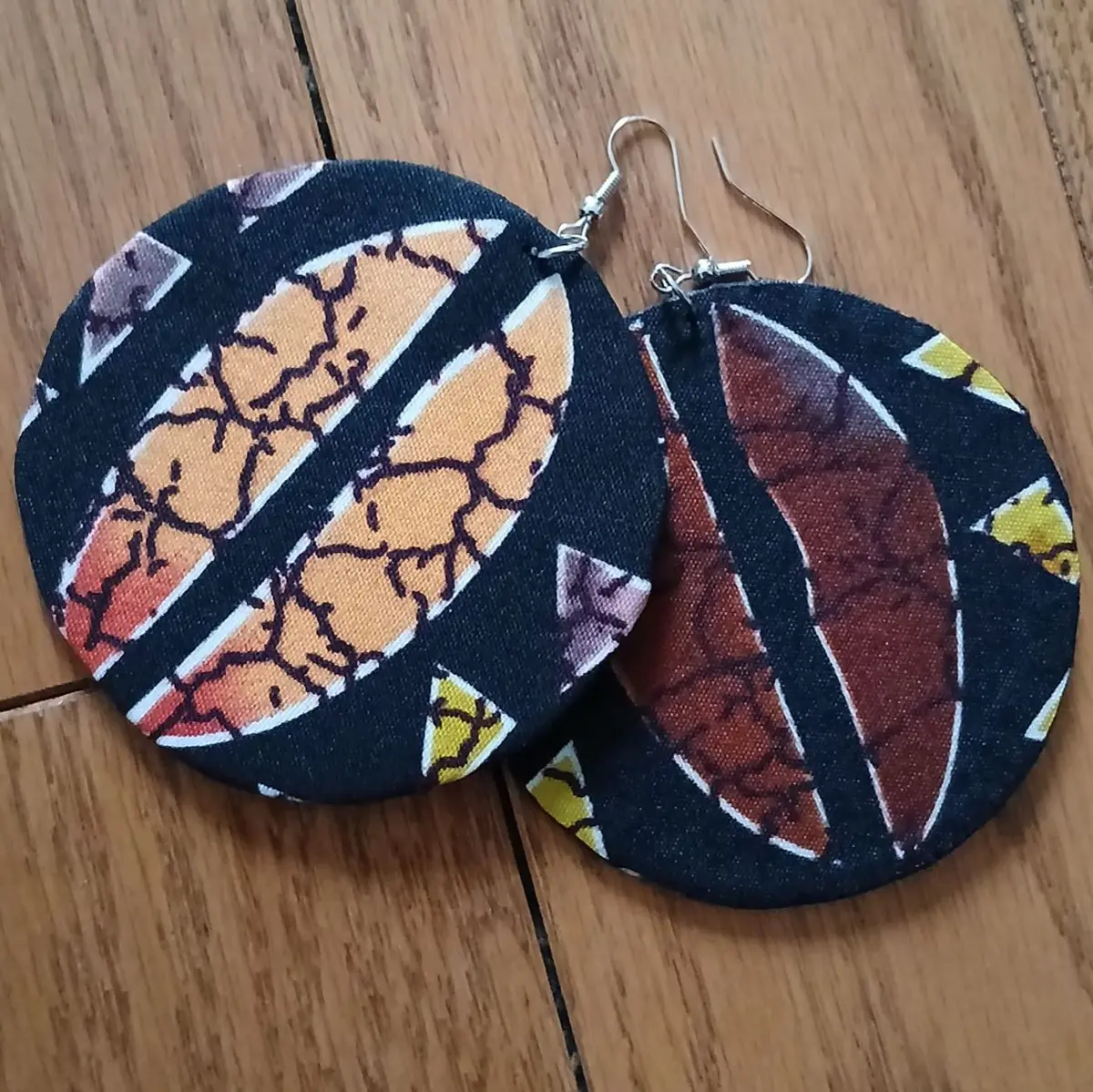 recycled aluminum earrings, handmade african jewelry, multicolor earrings, hoop earrings, 7cm earrings, lightweight earrings, women's earrings, african fashion, sustainable jewelry, ethical jewelry, all occasion earrings