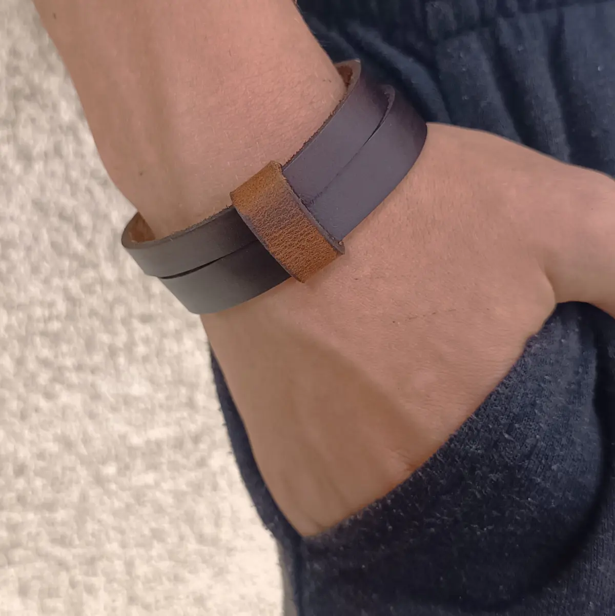 Unisex Dark Brown Choker Collar Style Leather Cuff