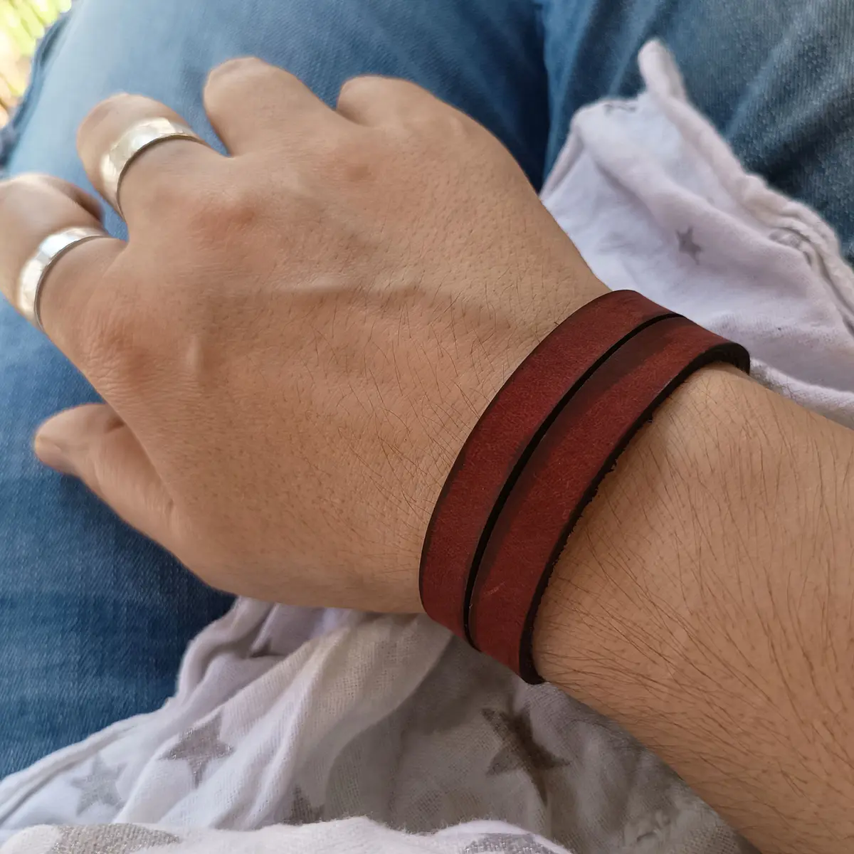 Unisex Red Choker Collar Style Leather Cuff