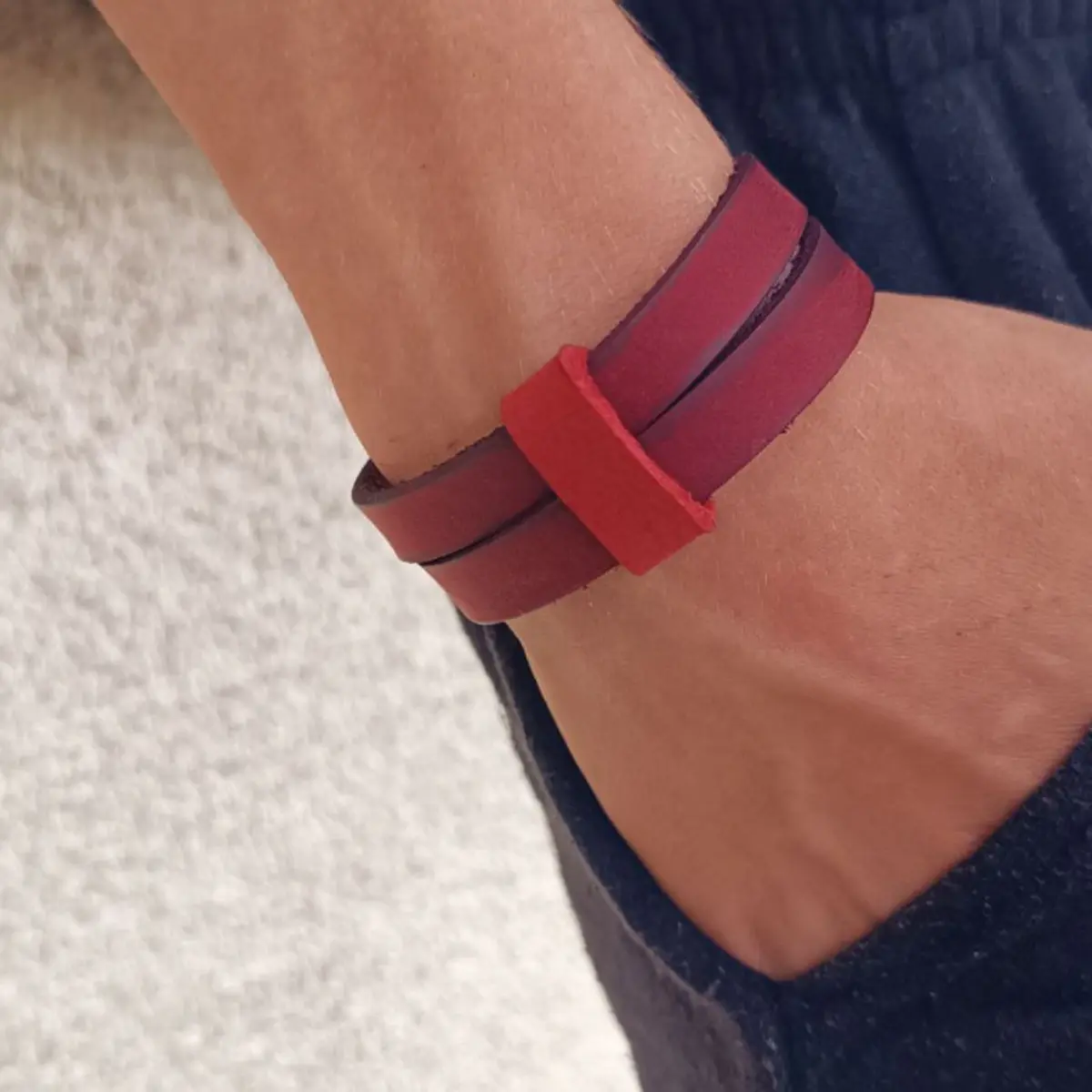 Unisex Red Choker Collar Style Leather Cuff