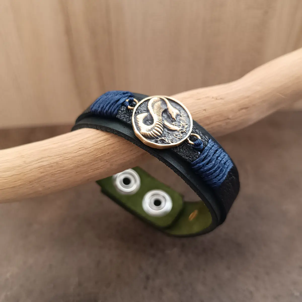 Cobra Leather Bracelet main