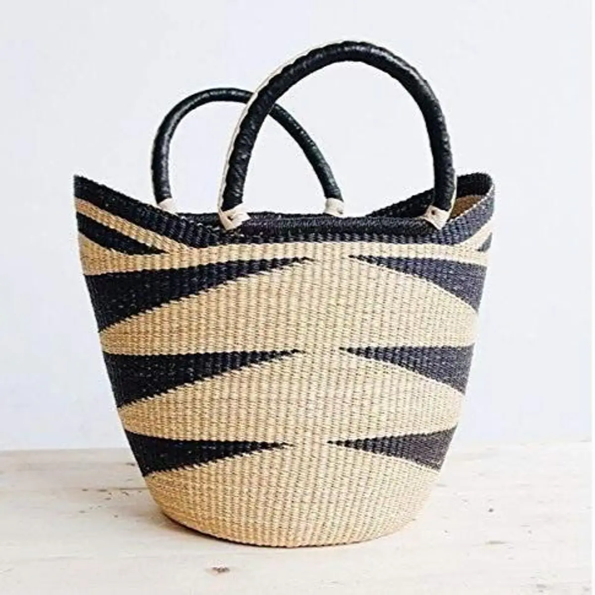 Black and Natural colored Bolga Ushopper