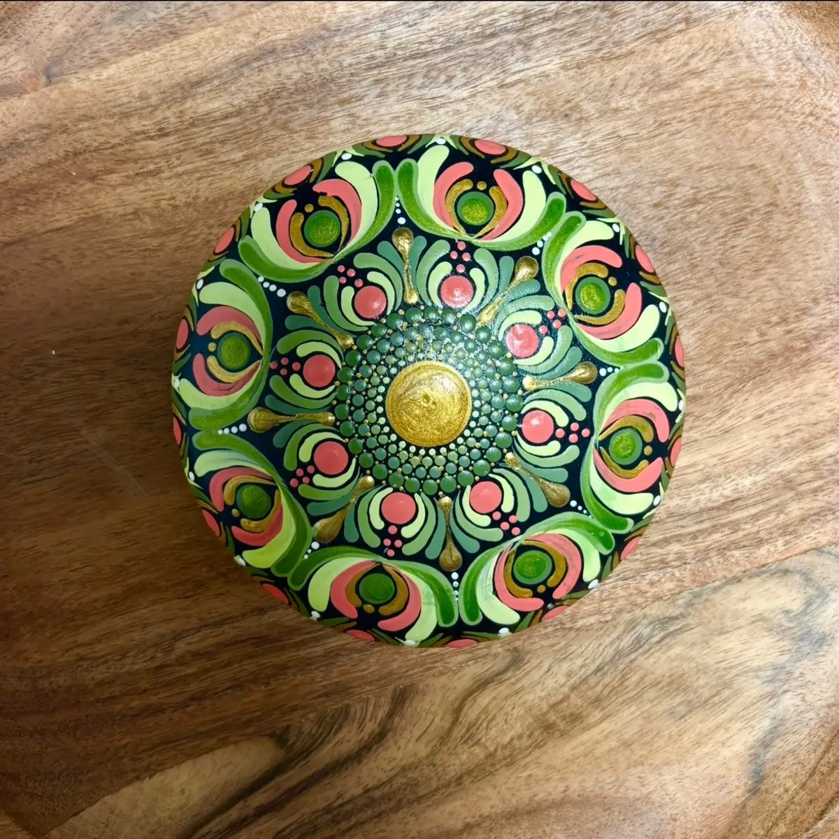 Green Shades for Mandala Rock