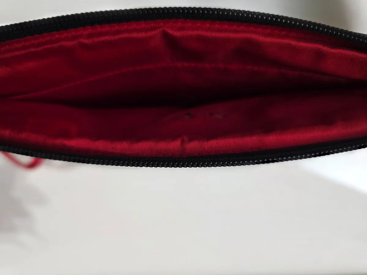 Two-tone clutch purse 