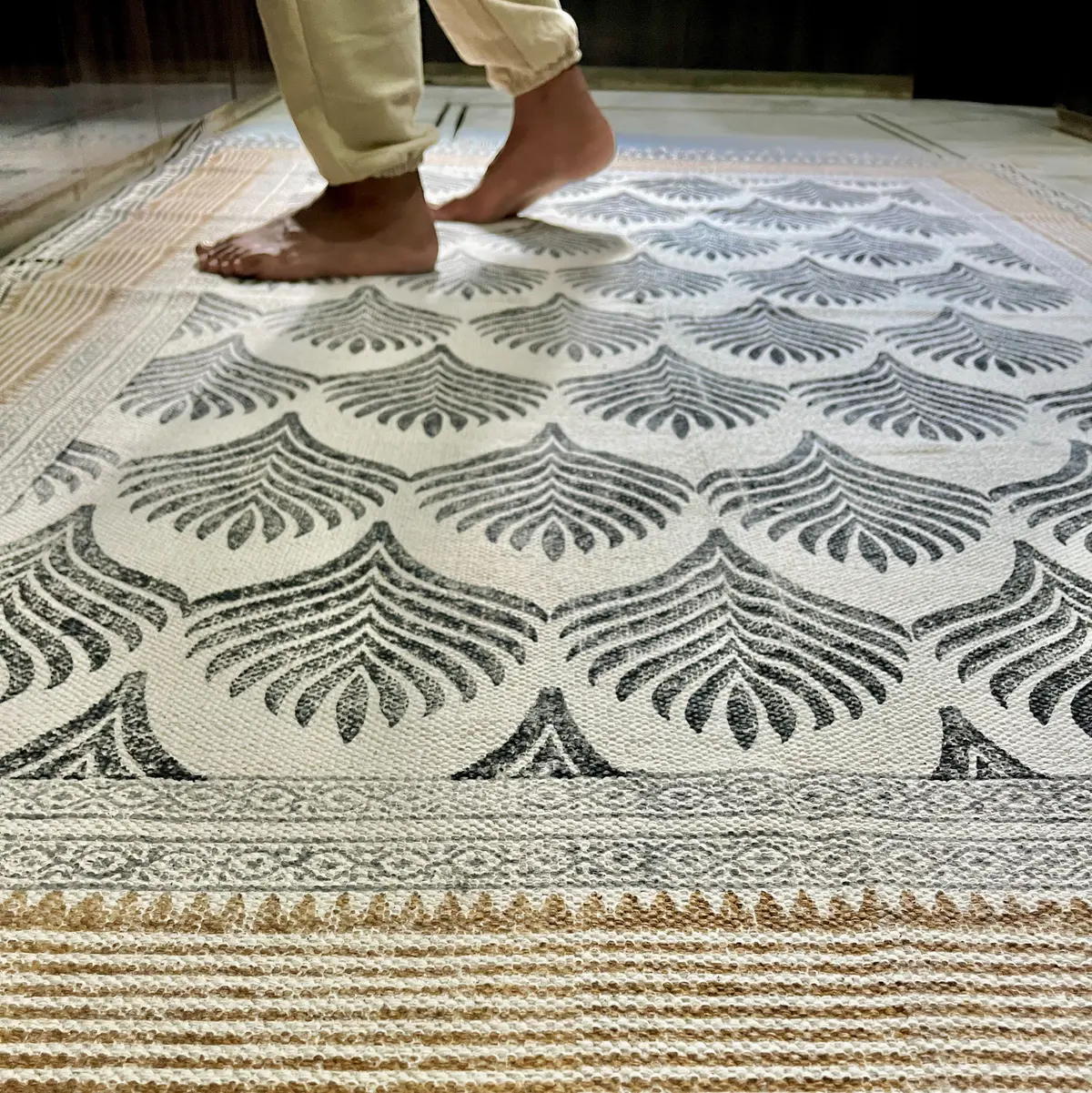 Buy premium handmade cotton rugs from India. Ethically crafted, stylish & perfect for living room and bedroom décor.
