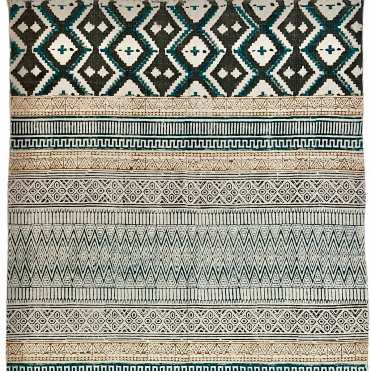 Explore boho handmade Indian rugs in natural cotton. Durable, stylish area rugs for modern and traditional homes.