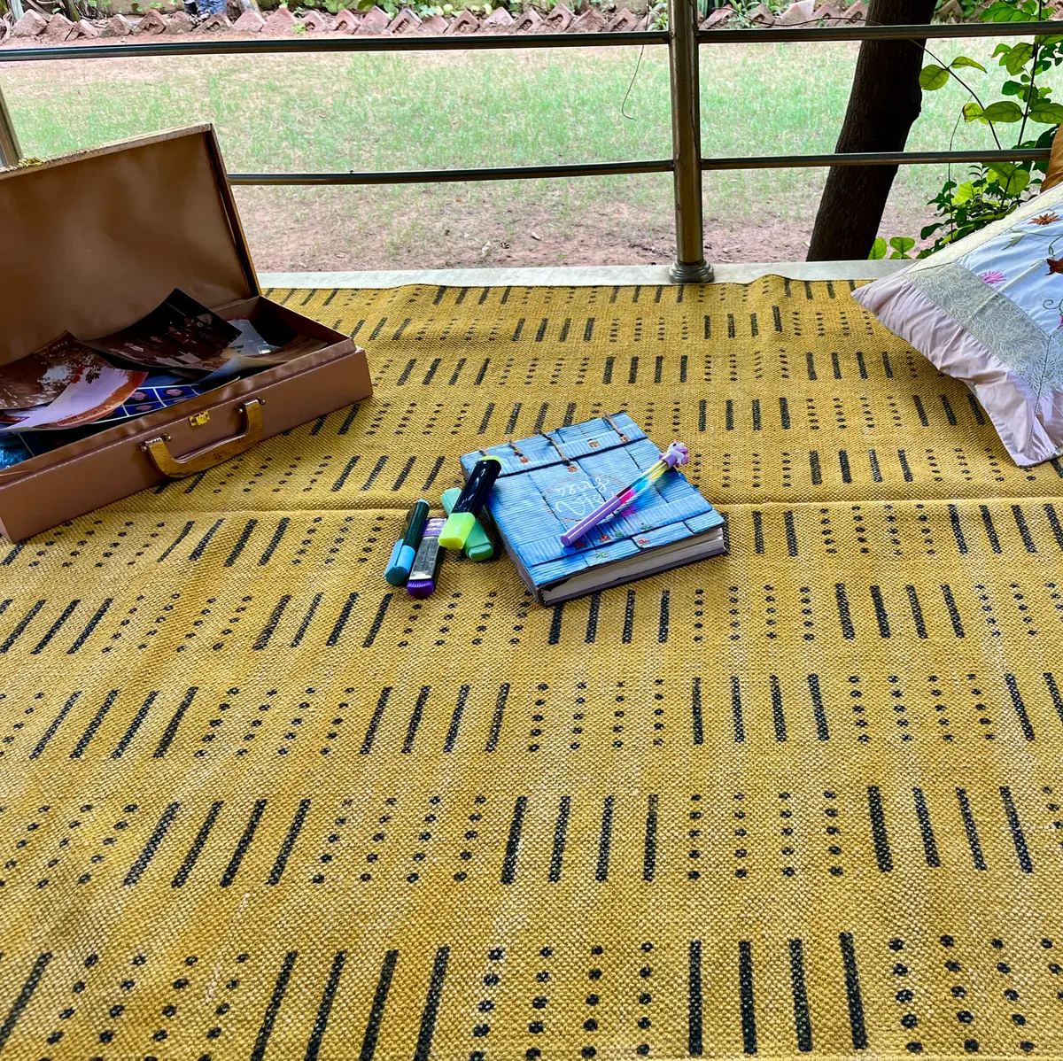 Handcrafted Indian cotton rugs with timeless design. Shop boho area rugs for living room, bedroom & home décor.