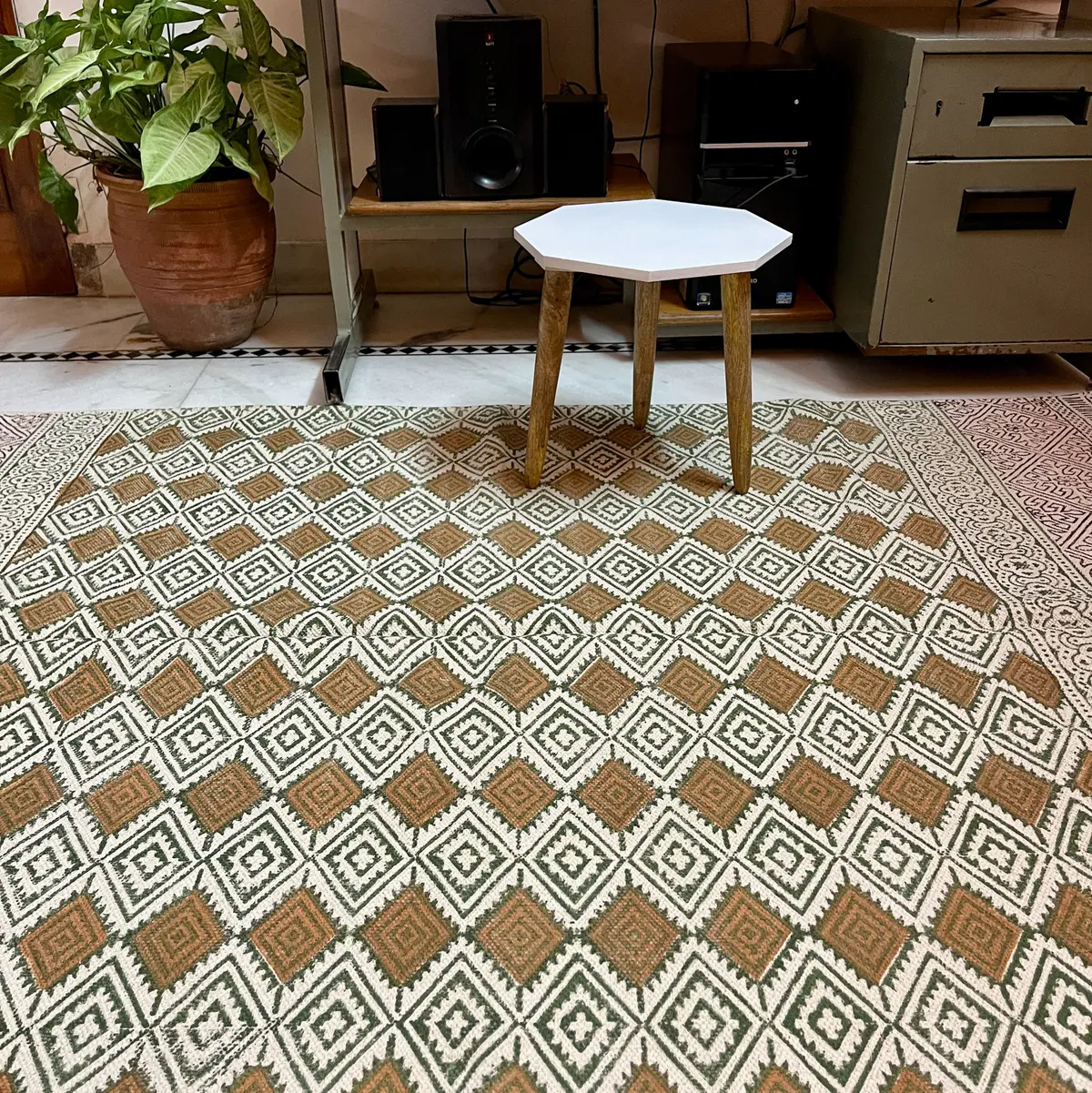 Buy premium handmade cotton rugs from India. Ethically crafted, stylish & perfect for living room and bedroom décor.