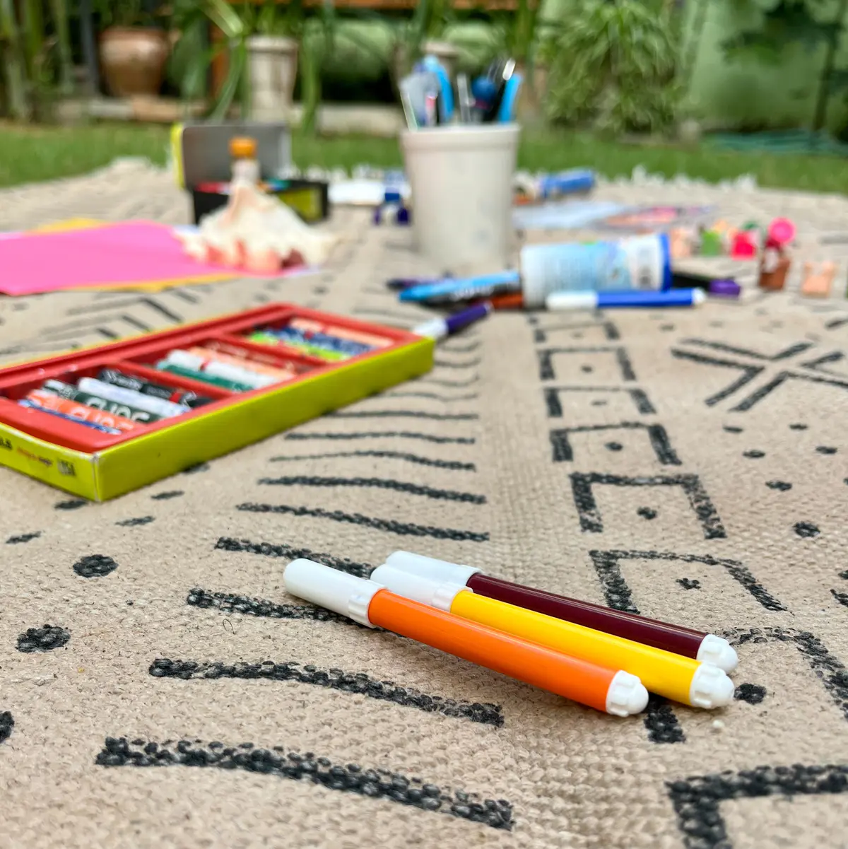 Explore boho handmade Indian rugs in natural cotton. Durable, stylish area rugs for modern and traditional homes.